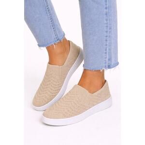 Sonoma Beige Knit Slip On Sneakers Women’s Size 7 1/2 Lightweight Comfort Casual